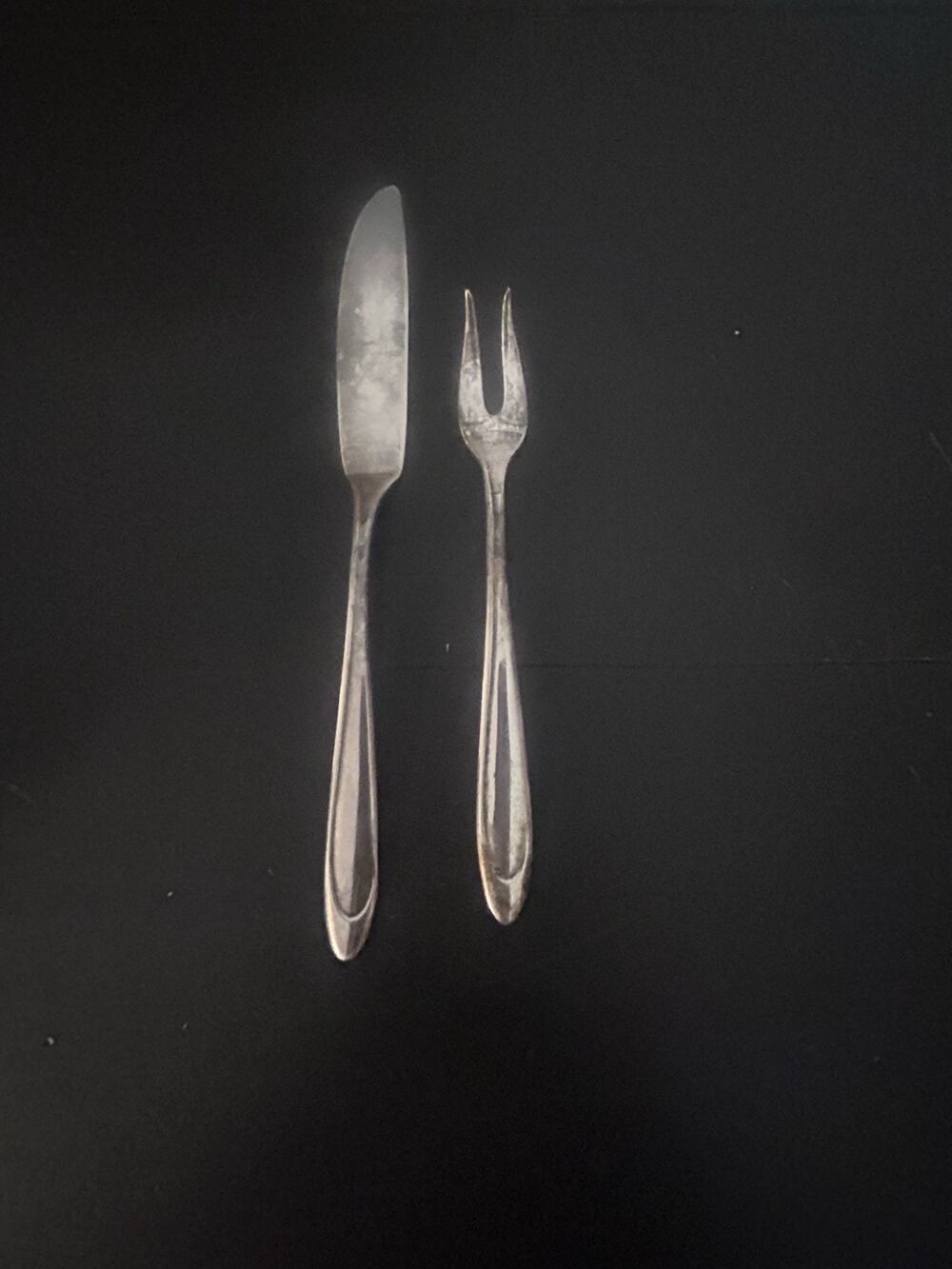 Vintage Meriden Silver Plate Co Silverplate Serving Knife & 2-Tine Fork Pair